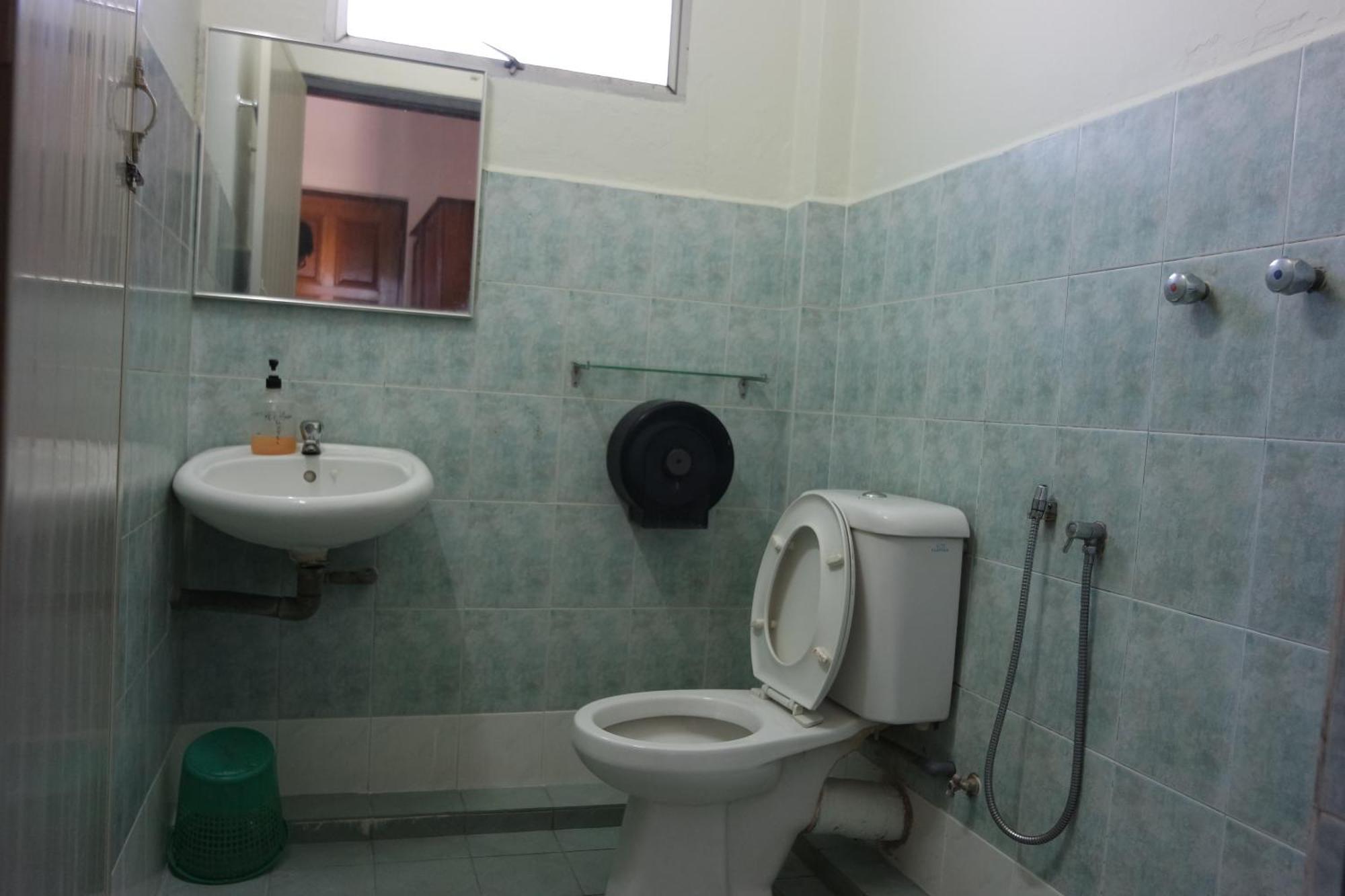 New Caspian Hotel